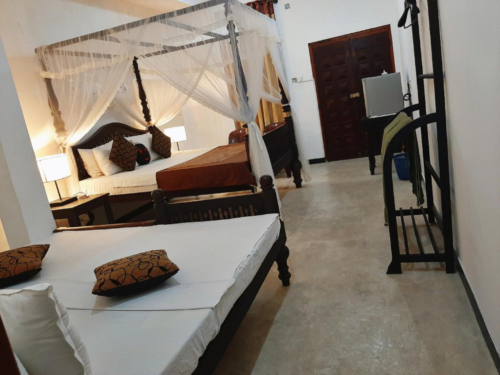 Villa Blue Ocean Mirissa Bagian luar foto