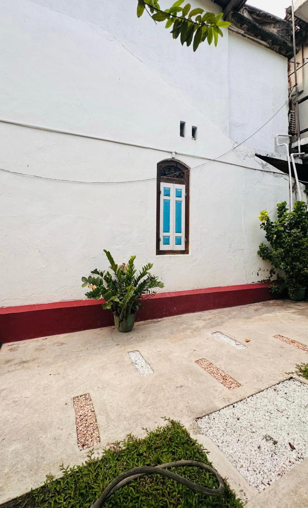 Villa Blue Ocean Mirissa Bagian luar foto