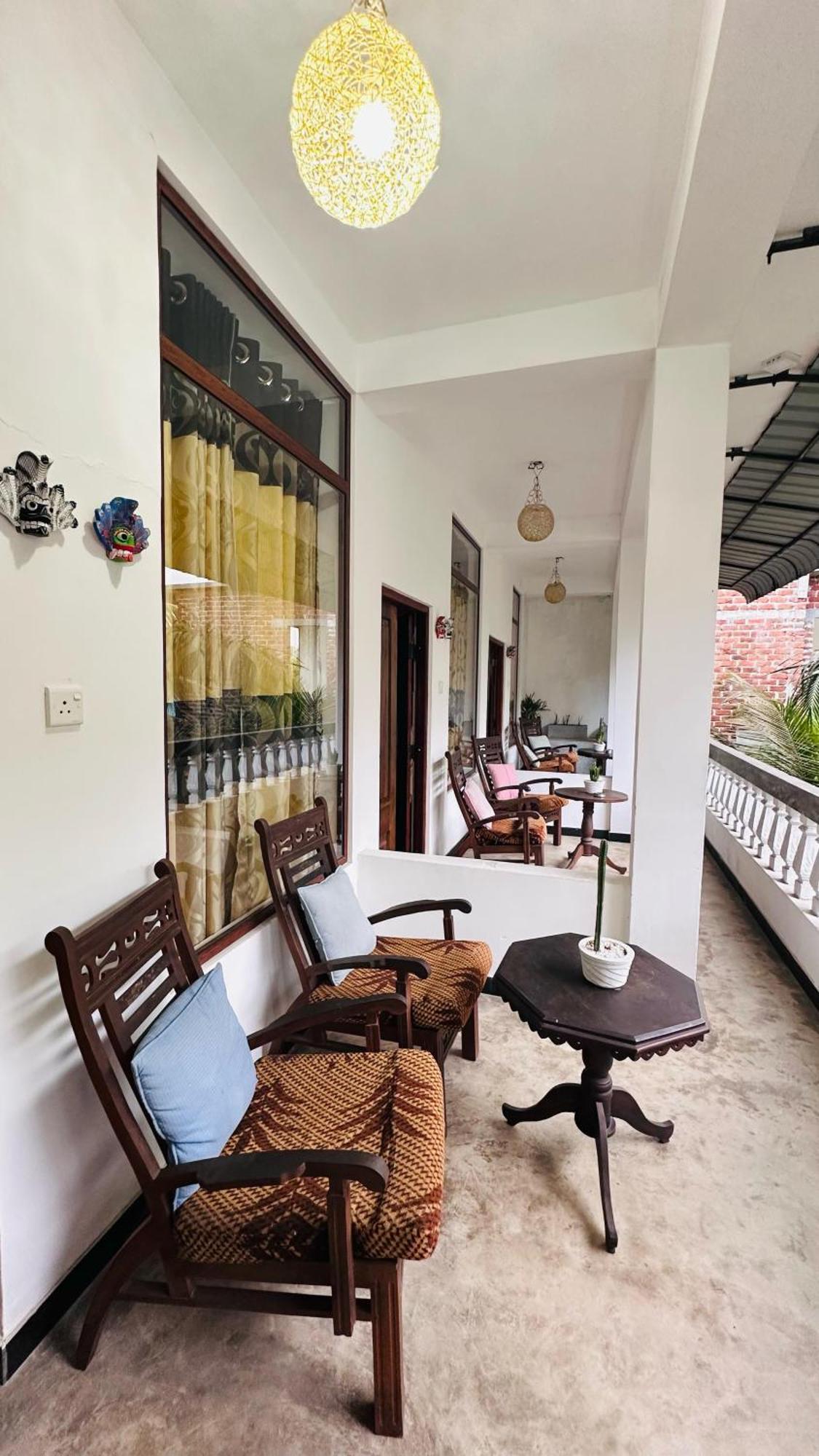 Villa Blue Ocean Mirissa Bagian luar foto